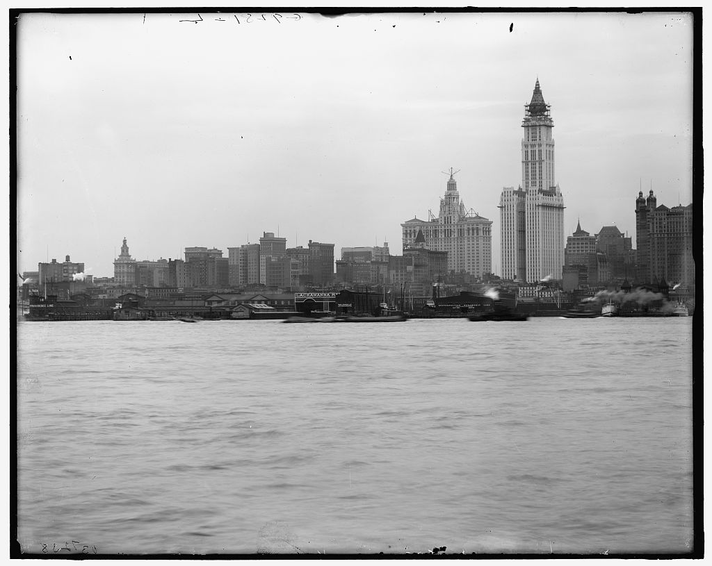[New York skyline from New Jersey, New York]