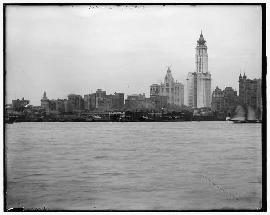 [New York skyline from New Jersey, New York]