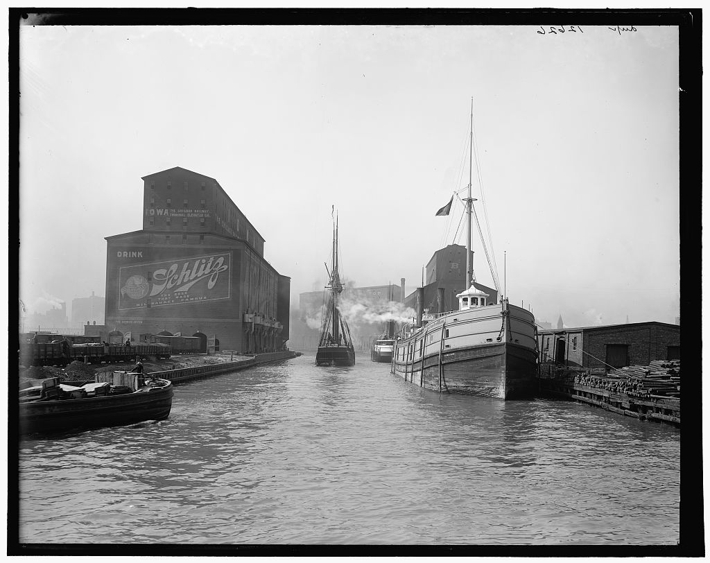 [Chicago River elevators, Chicago, Ill.]