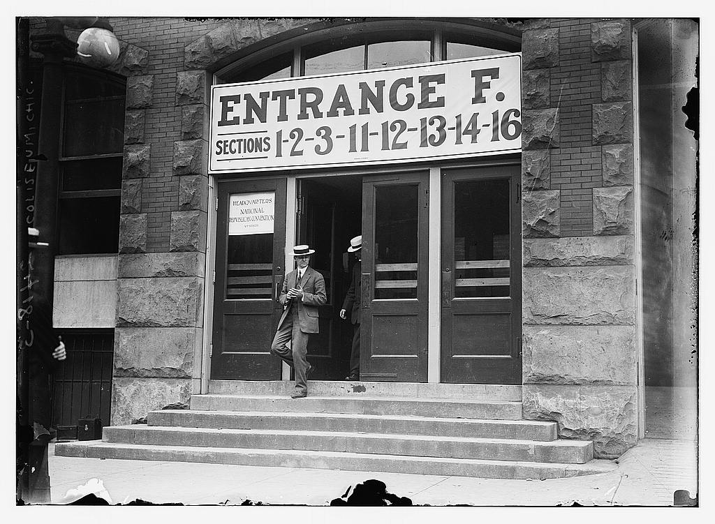 Chicago - Coliseum (exterior)