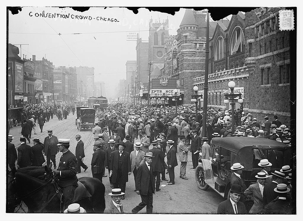 Convention crowd - Chicago