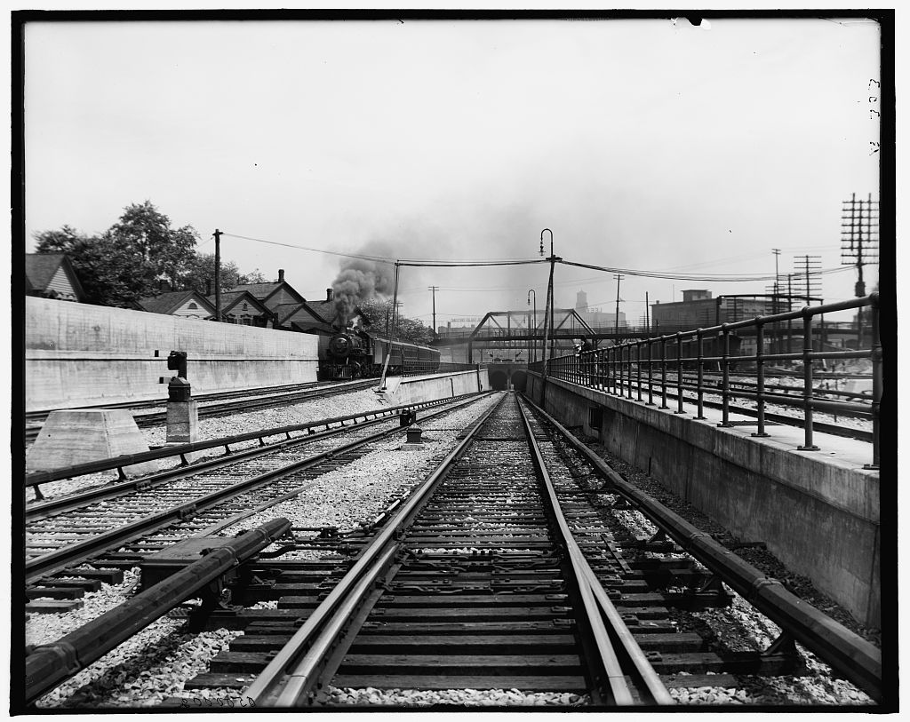 [Detroit River tunnel, Detroit, Mich.]