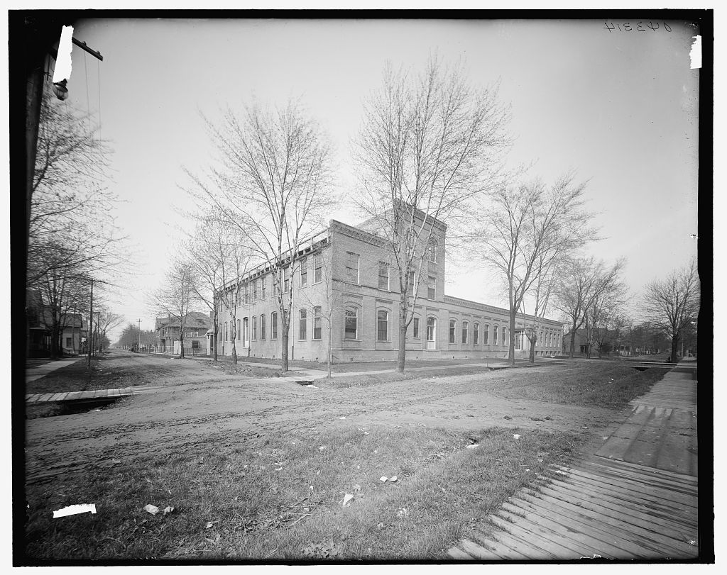 [Detroit Publishing Company, southeast view, Detroit, Mich.]
