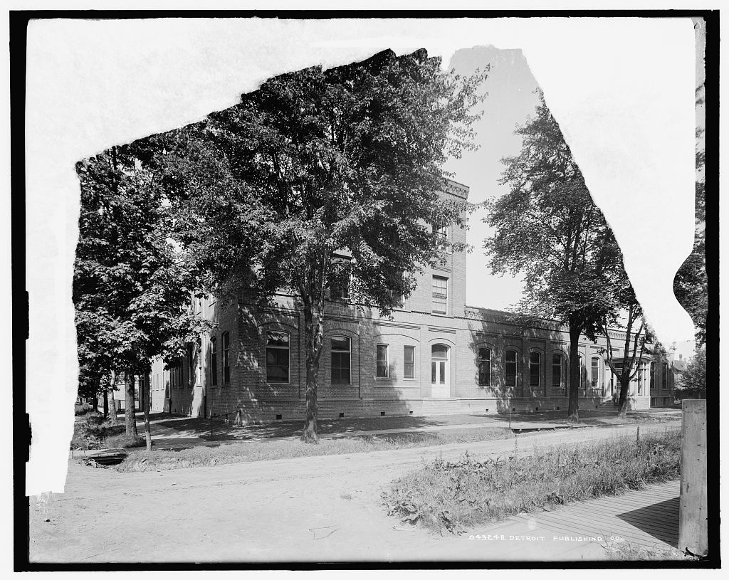 [Detroit Publishing Company, east front, Detroit, Mich.]
