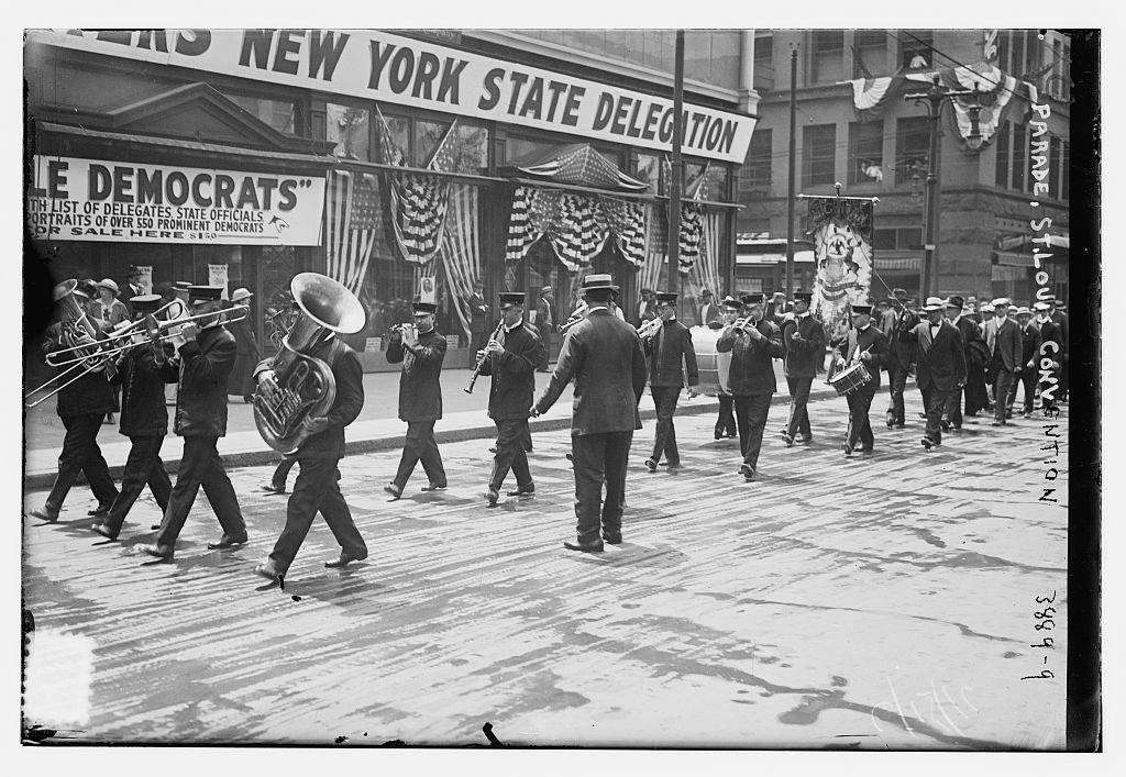 Parade -- St. Louis Convention