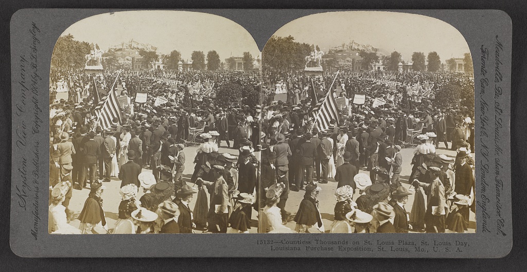 Countless thousands on St. Louis Plaza, St. Louis Day, Louisiana Purchase Exposition, St. Louis, Mo., U. S. A.