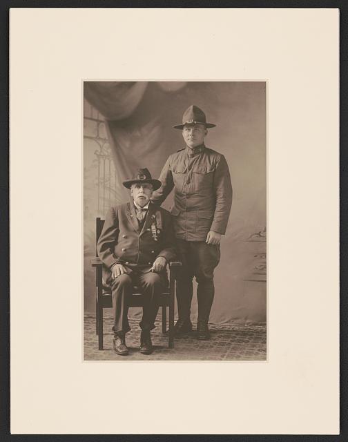 [Unidentified Civil War veteran and unidentified World War I soldier]